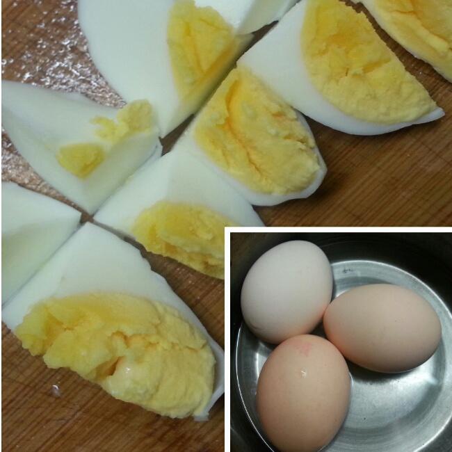 蝦仁&牛油果&雞蛋 和風沙拉 ψ(ˋ∇´)ψ的做法 步骤3