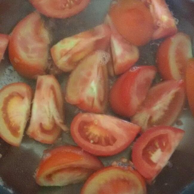 番茄蓋澆飯的做法 步骤3