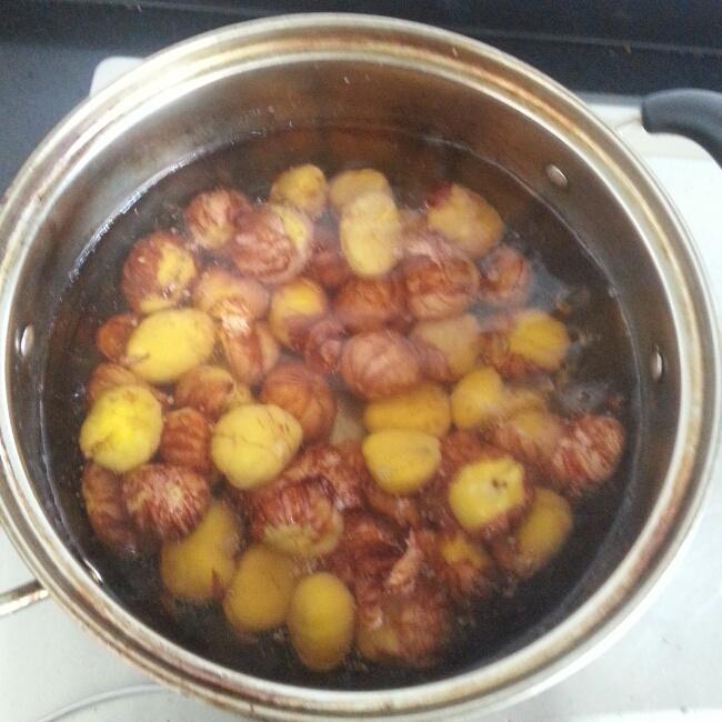 板栗醬燒雞的做法 步骤1