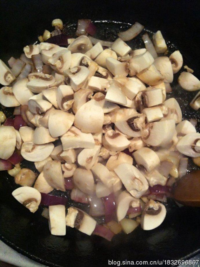 溫熱白腰豆菠菜蘑菇色拉的做法 步骤1