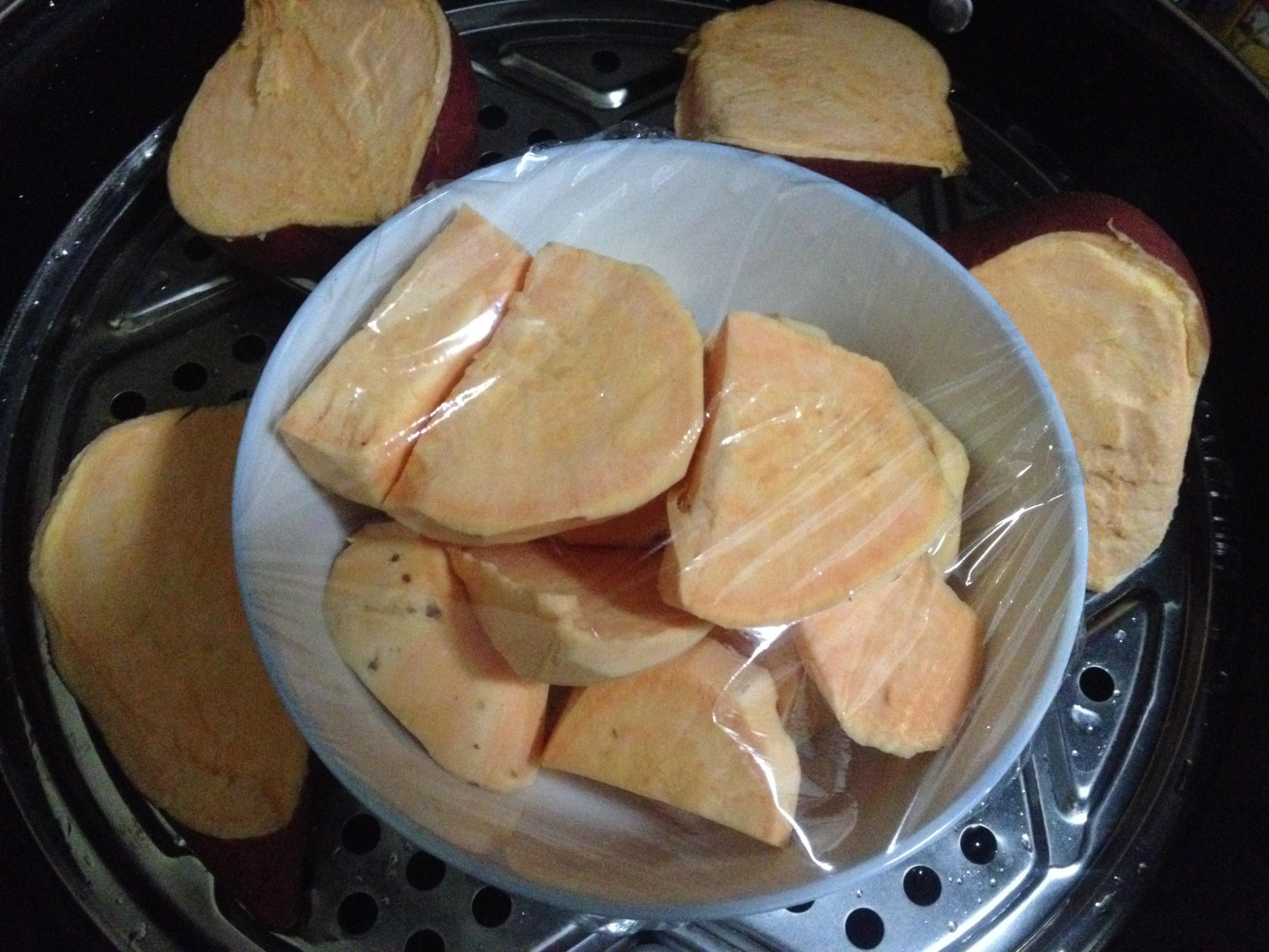 櫻花紅薯糕——史上最文藝紅薯吃法的做法 步骤1
