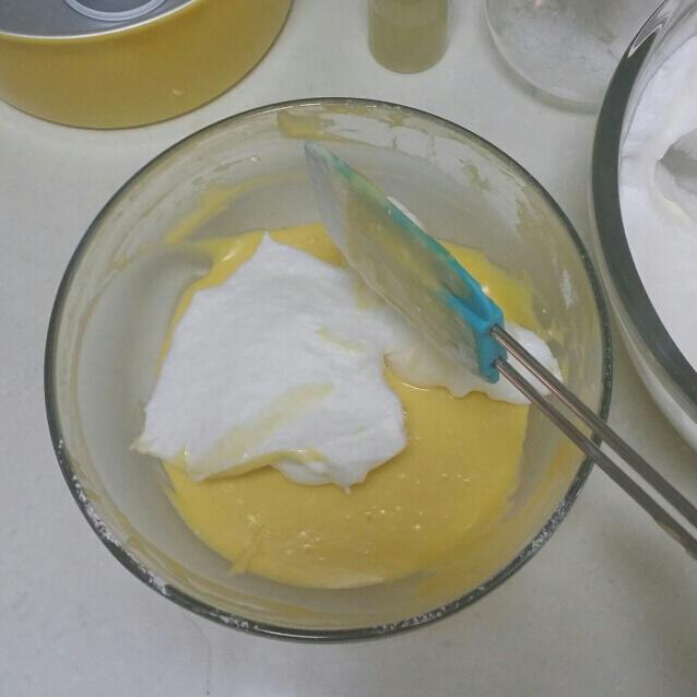 乳酪戚風蛋糕的做法 步骤10