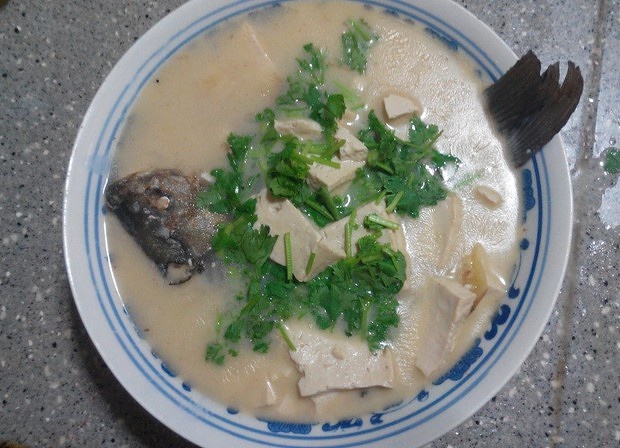 鯽魚豆腐湯的做法 步骤5