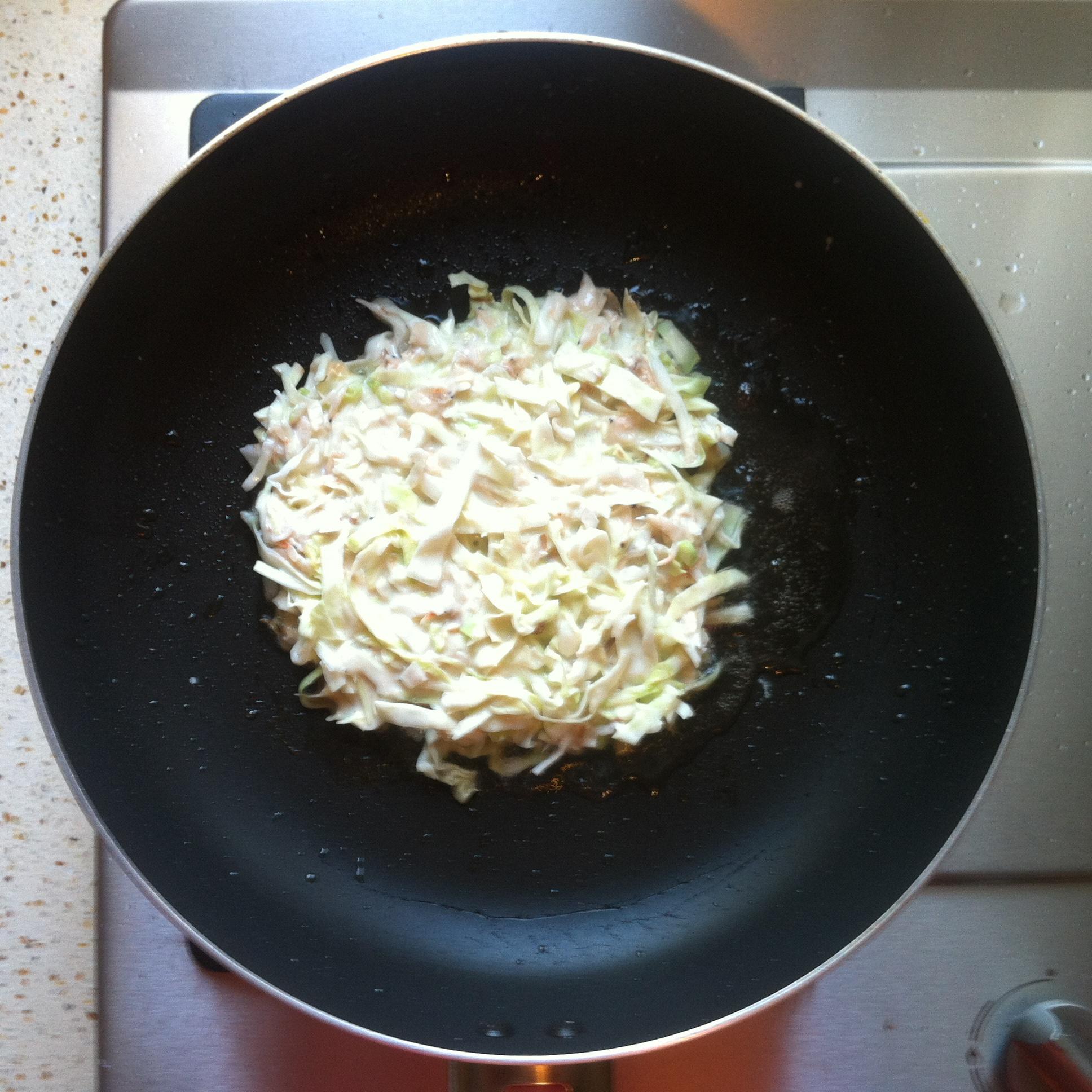 超簡單的蔬菜煎餅——大阪燒的做法 步骤5