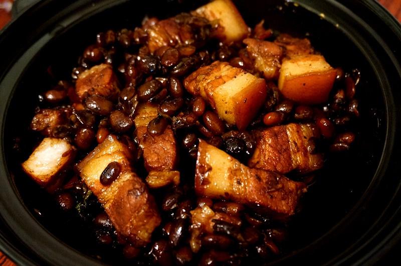 電飯煲之青豆燜肉的做法 步骤6