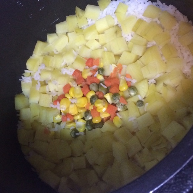 潮汕土豆炒飯的做法 步骤1