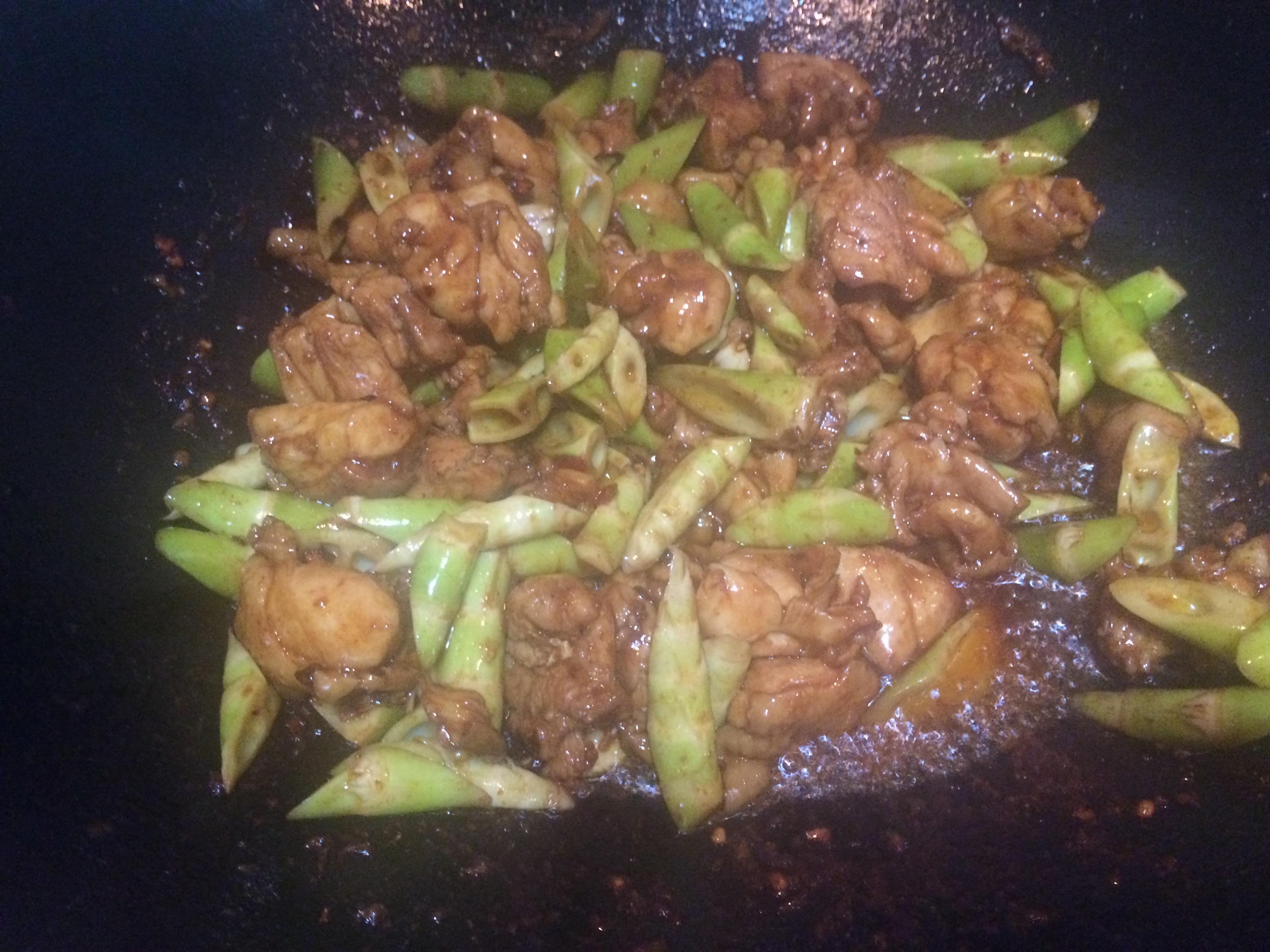 老丁的私房菜－竹筍燒雞的做法 步骤8