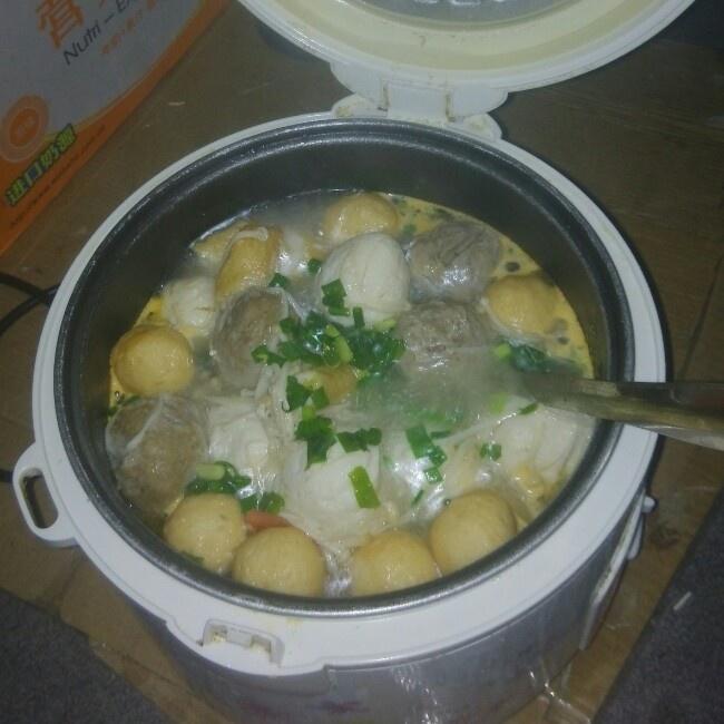 金針菇丸子湯的做法 步骤6