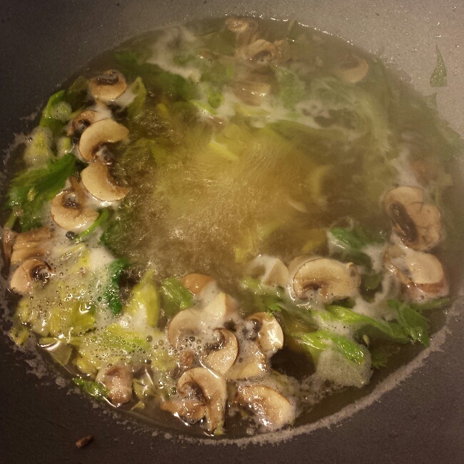 芹菜葉湯的做法 步骤5