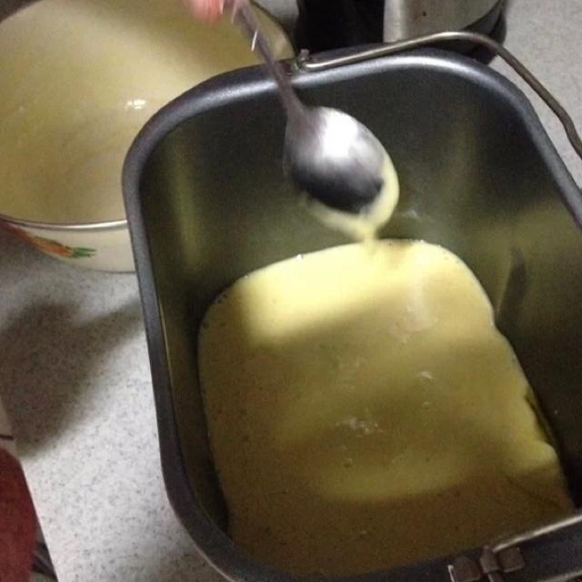 裹漿檸檬皮碎蛋糕（面包機版）的做法 步骤3