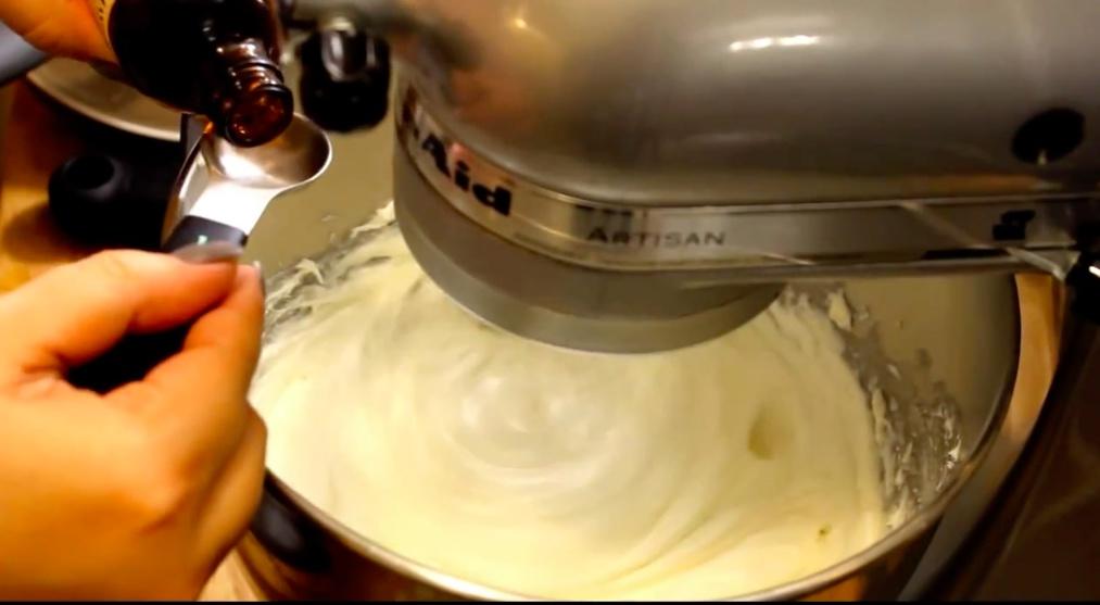 國外烘焙配方分享－迷你奧利奧芝士蛋糕的做法 步骤5