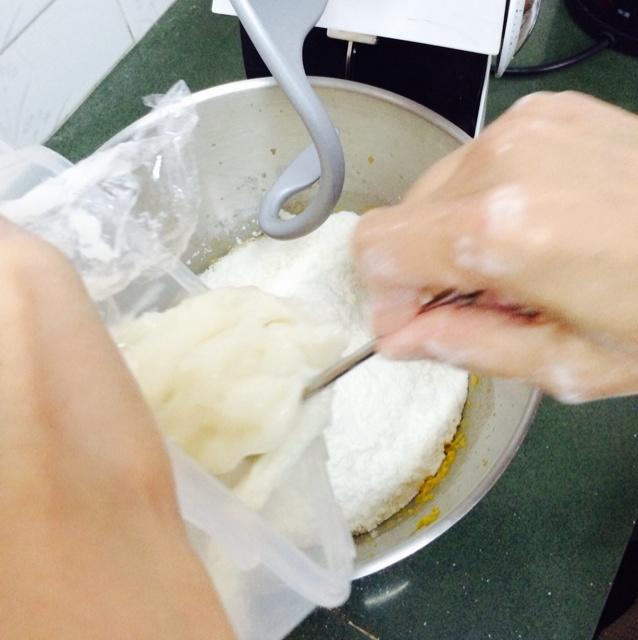 南瓜（椰蓉）軟面包的做法 步骤3