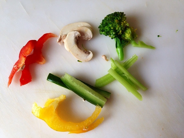 蔬菜條子沙拉（梅汁口味，素食）的做法 步骤1