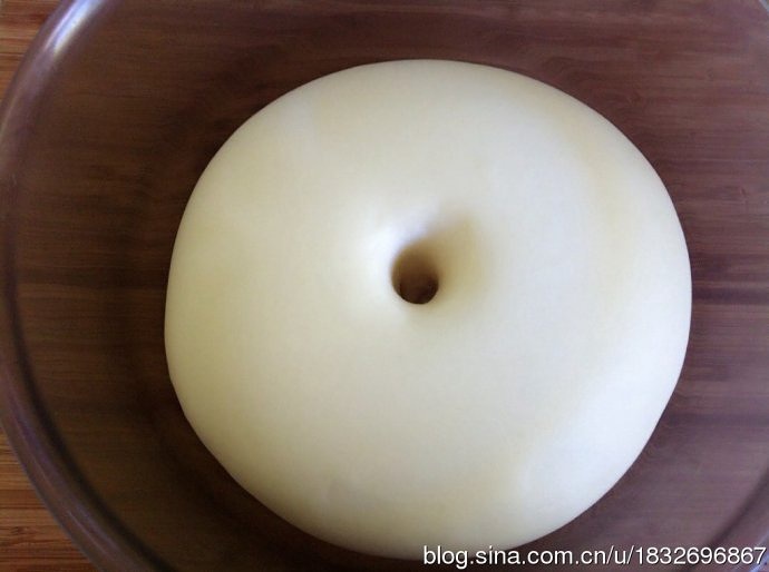 奶香中式蠟腸卷－steamed Chinese susage bun的做法 步骤4