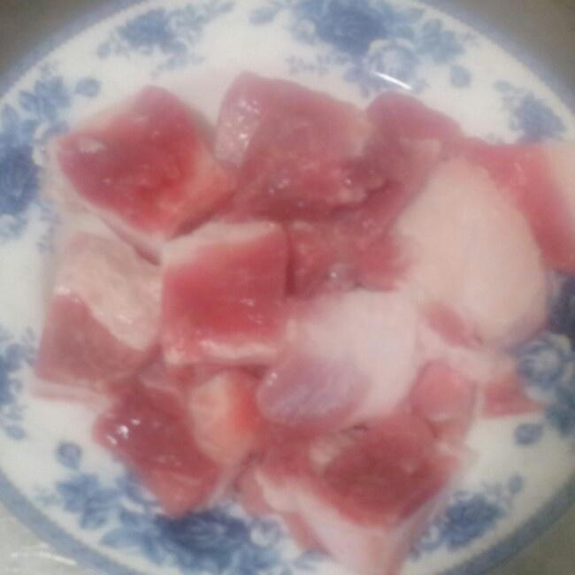 豬軟骨咸肉蠶豆湯的做法 步骤2
