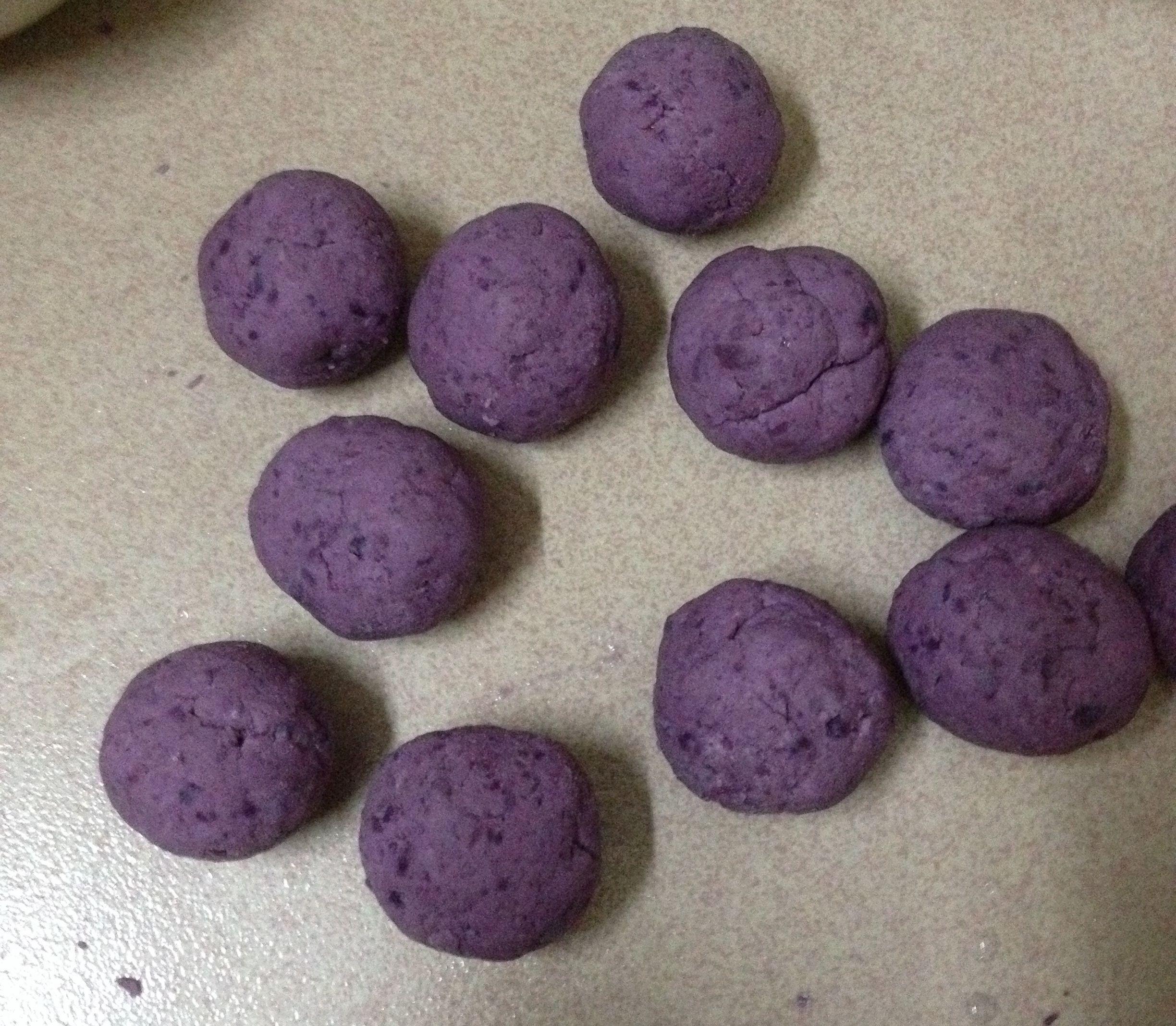 香煎紫薯餅的做法 步骤3