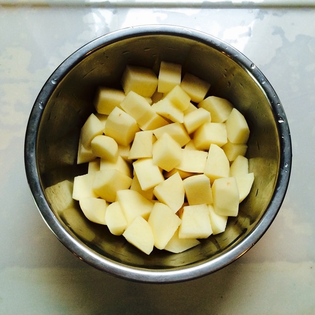 砂鍋炖土豆牛肉的做法 步骤2