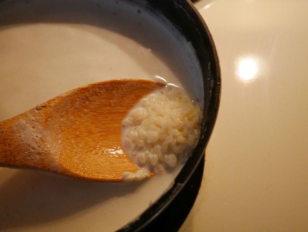 奶香米粒布丁搭配檸檬糖水桃子的做法 步骤7