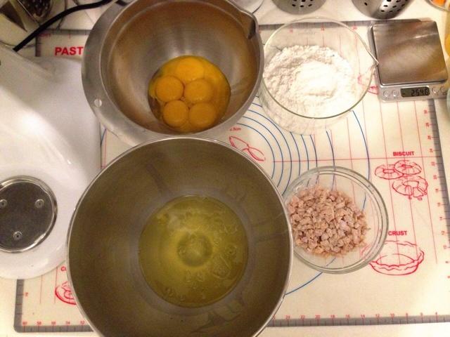 芒果椰子戚風蛋糕【Mango Coconut Chiffon Cake】的做法 步骤1