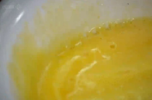 【Rachel khoo】檸檬醬瑪德琳(Madeleins a la Creme Au Citron)的做法 步骤2