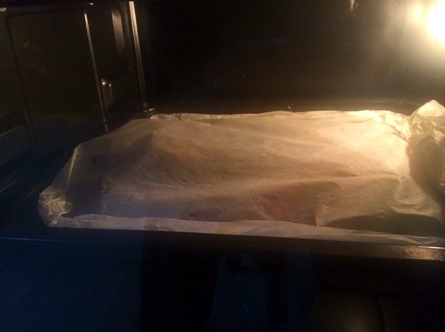 快手烤箱紙包白魚的做法 步骤3