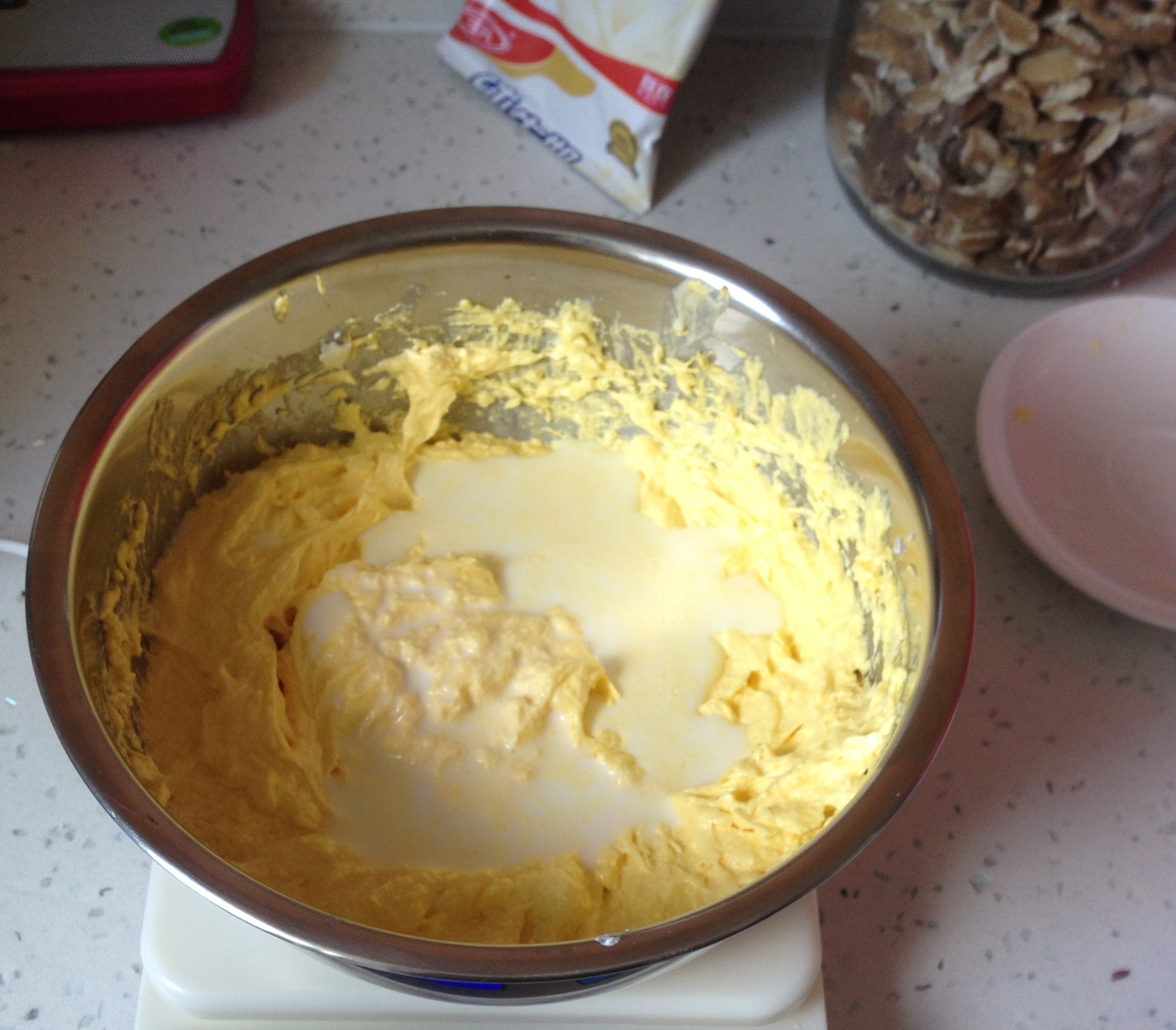 重油輕乳酪磅蛋糕（不用泡打粉）的做法 步骤6