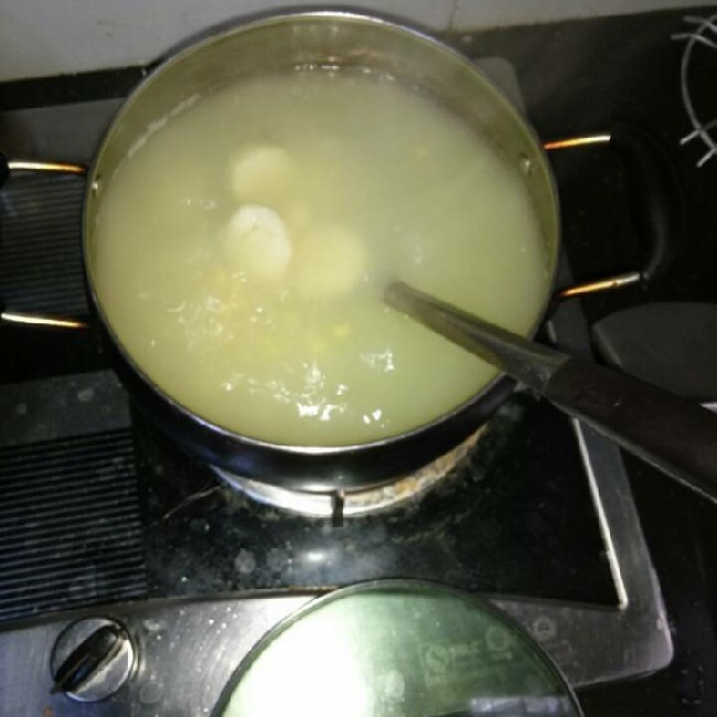 紅薯湯的做法 步骤2