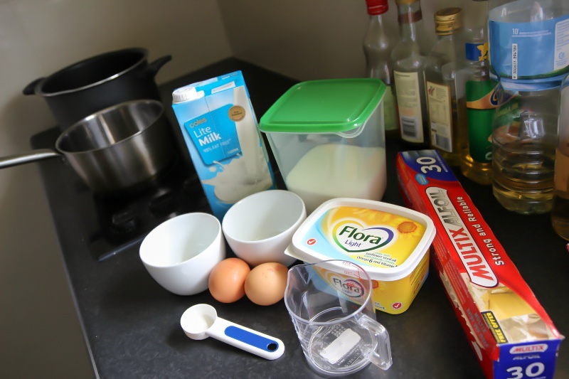 超簡易滑又彈的雞蛋布丁Custard Pudding(詳細教程)的做法 步骤1