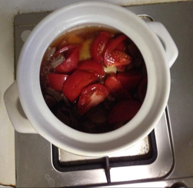 番茄土豆炖牛肉(砂鍋)的做法 步骤3