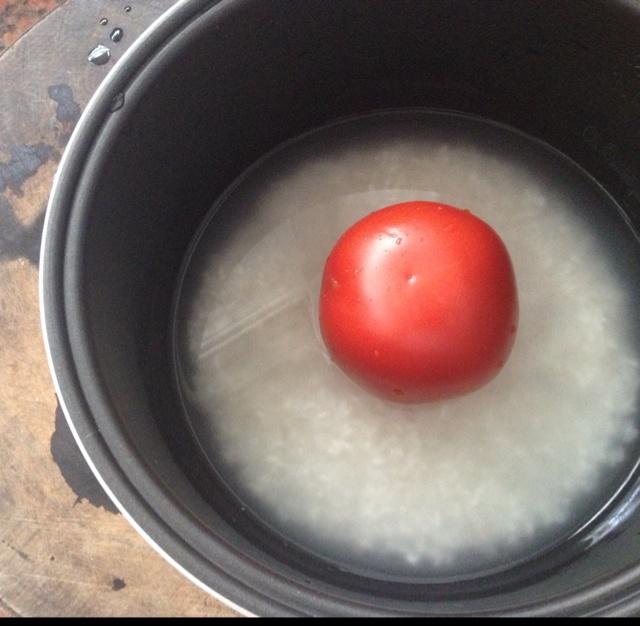 一整個番茄飯的做法 步骤1