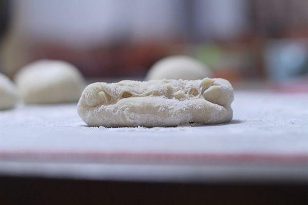 #百吉福創意芝士早餐# 試用就要來個不同的，螺旋面包配奶酪土的做法 步骤4