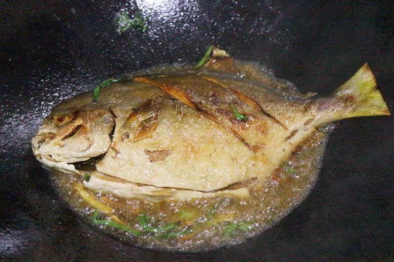 紅燒金邊鯧魚的做法 步骤6