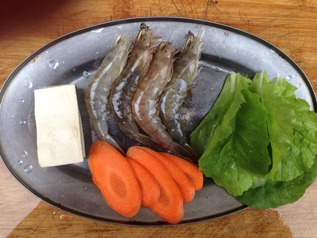蝦肉豆腐青菜粥的做法 步骤1