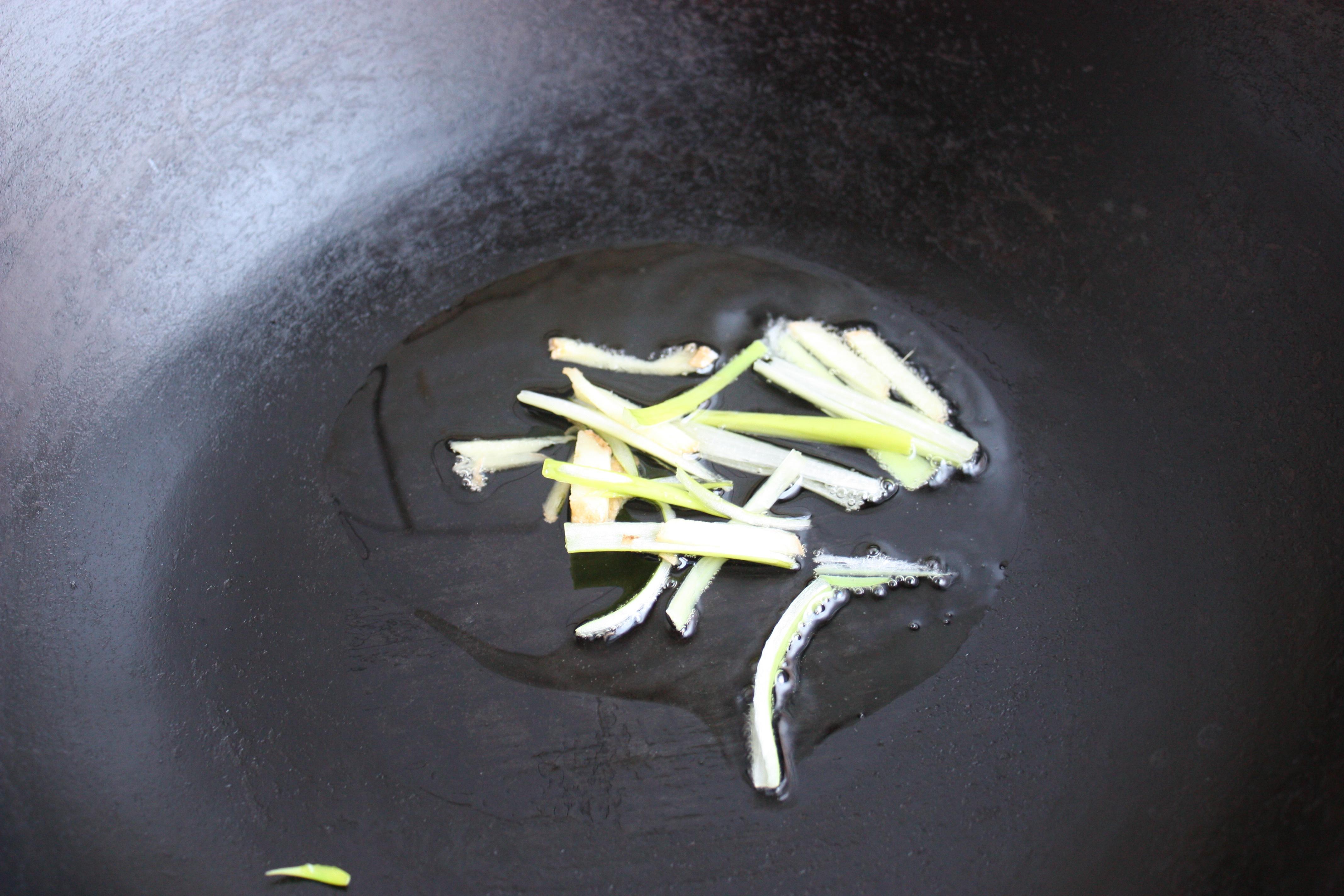 “鮮”美的簡單快手菜——素炒鮮口蘑的做法 步骤5