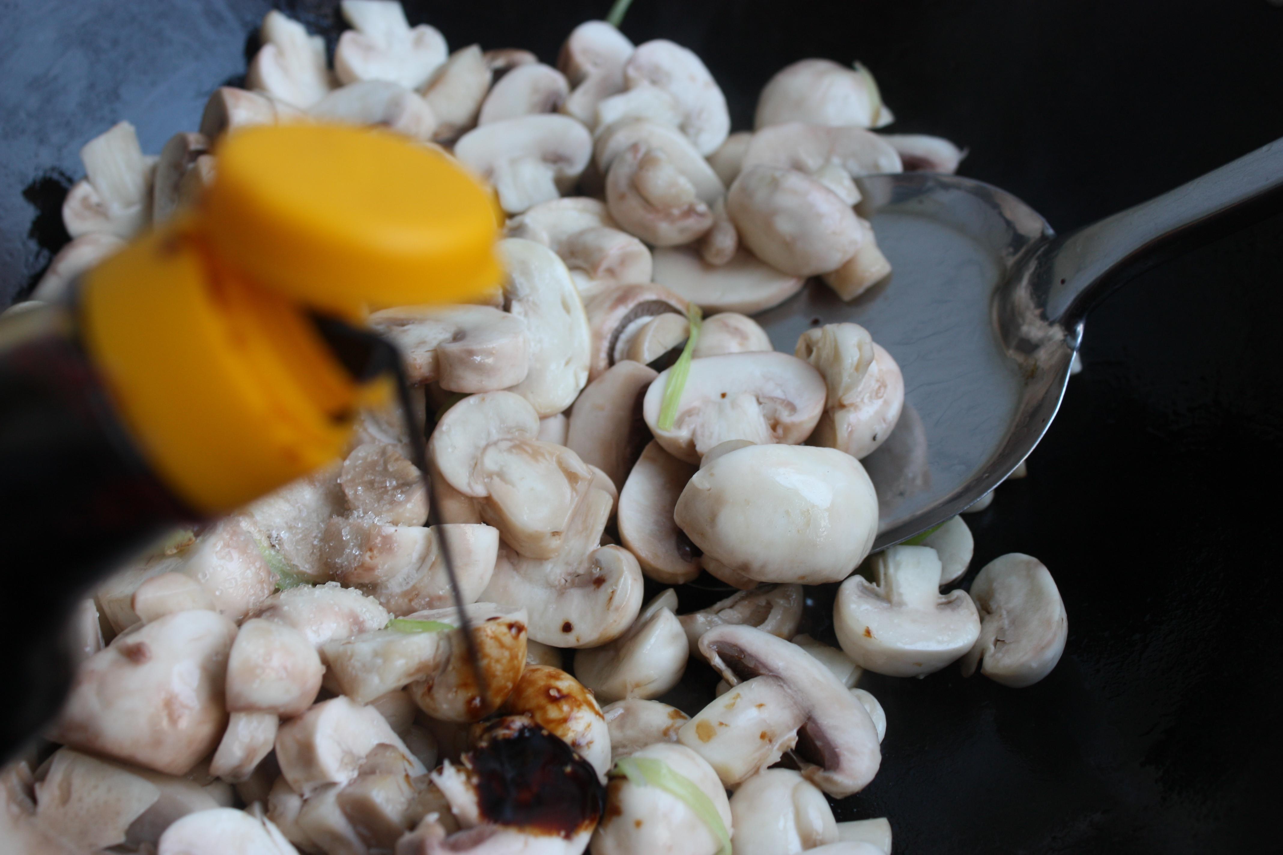 “鮮”美的簡單快手菜——素炒鮮口蘑的做法 步骤8