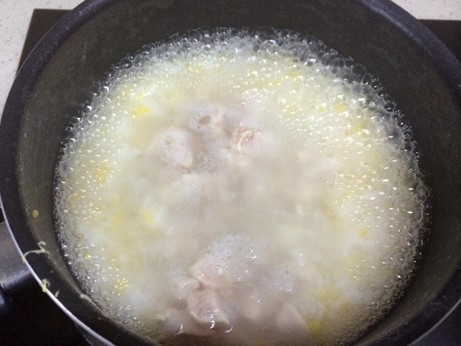 《昨日的美食》之三葉芹雞肉蛋炊飯的做法 步骤5