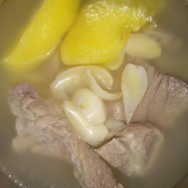 隻果白合豬展湯的做法 步骤1
