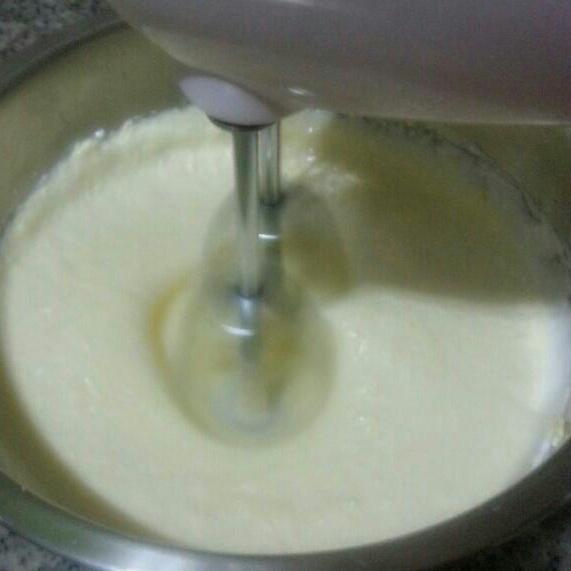 黃油奶油霜裱花的做法 步骤4