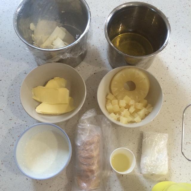 菠蘿凍芝士蛋糕（超級簡單）的做法 步骤1