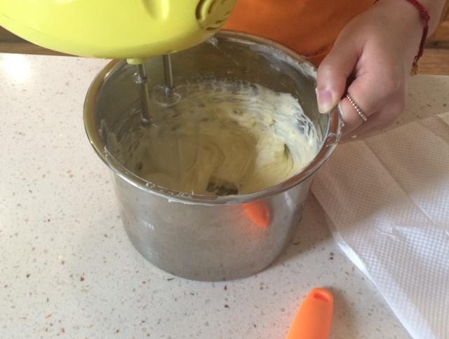 菠蘿凍芝士蛋糕（超級簡單）的做法 步骤5