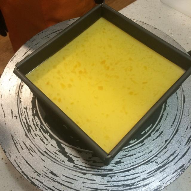 菠蘿凍芝士蛋糕（超級簡單）的做法 步骤9