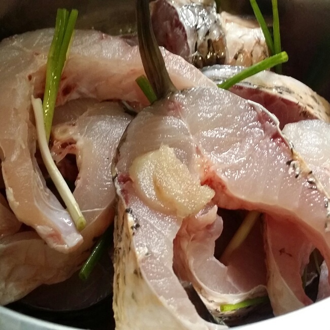 家常五香燻魚（文怡方子）----簡單好吃的涼菜的做法 步骤1