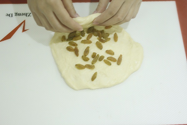 葡萄干司康小面包的做法 步骤8