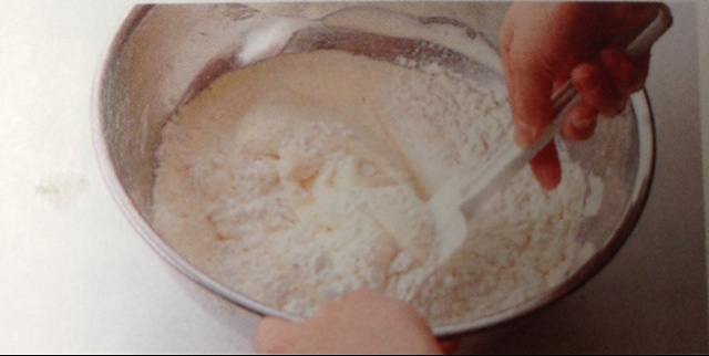藤野真紀子的奶油蛋糕的做法 步骤4