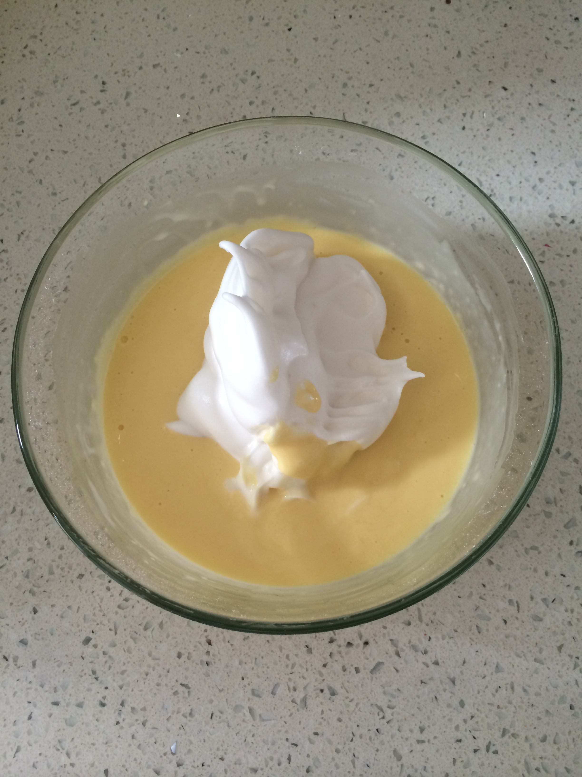 超濃郁的乳酪檸檬醬瑞士卷的做法 步骤7