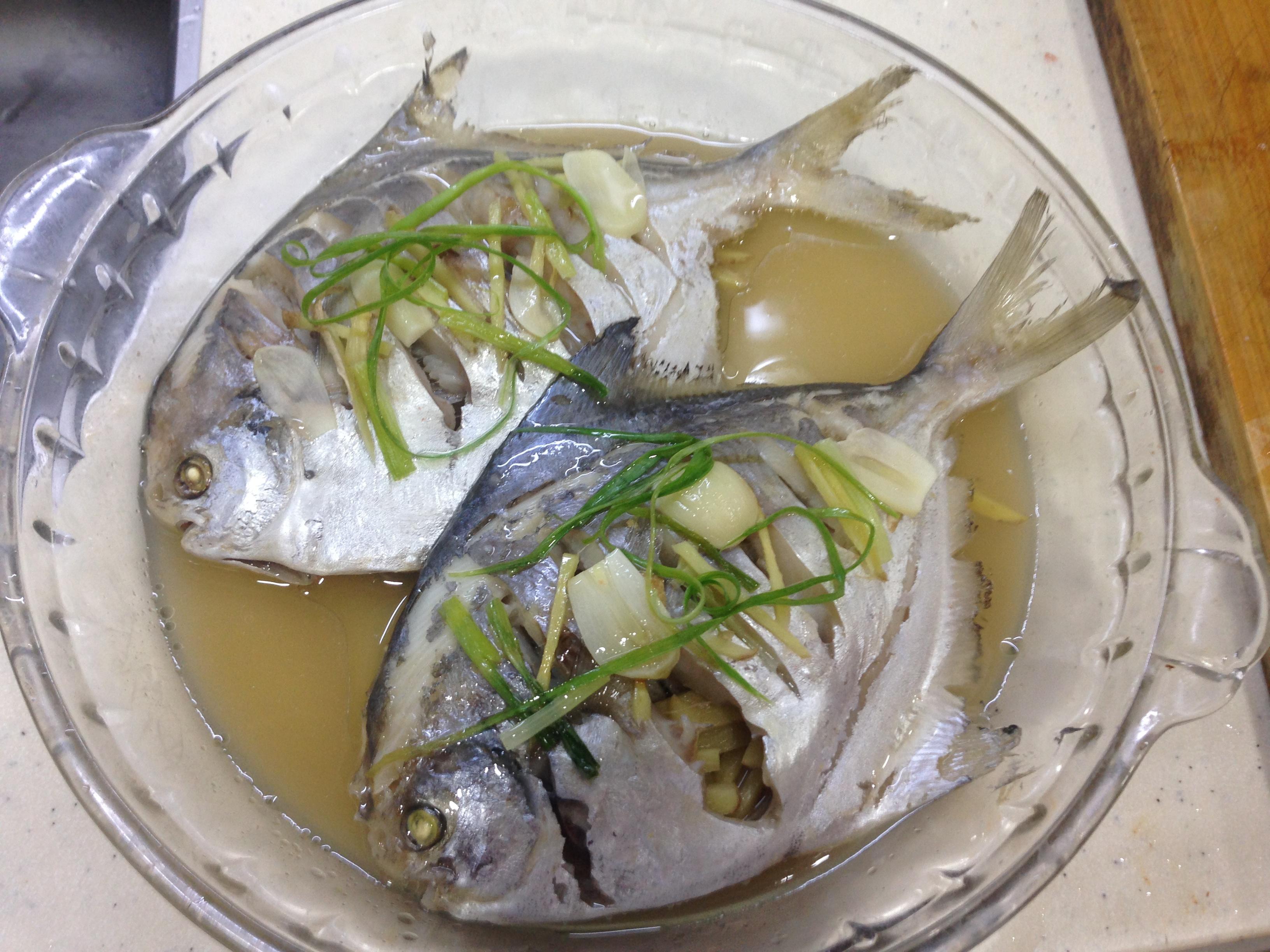 微波爐簡便清蒸鯧魚的做法 步骤5