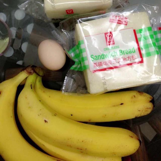 香蕉三文治∼可口早餐的做法 步骤1