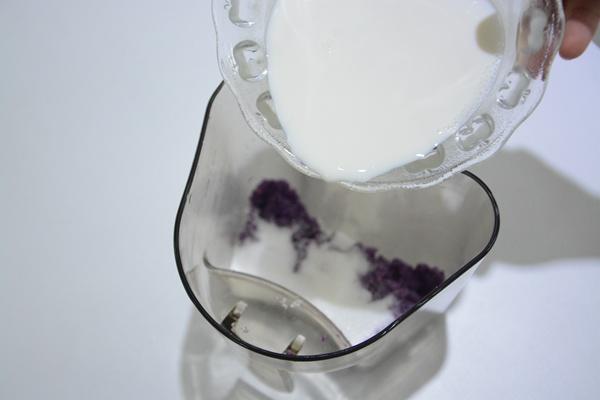 紫薯冰淇淋做法（面包機做冰淇淋）的做法 步骤4