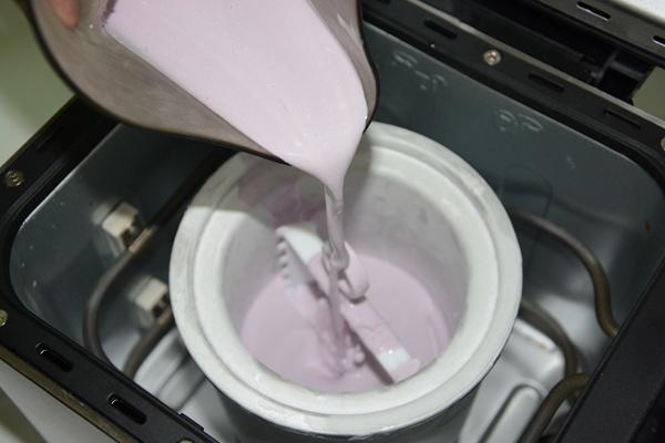 紫薯冰淇淋做法（面包機做冰淇淋）的做法 步骤7
