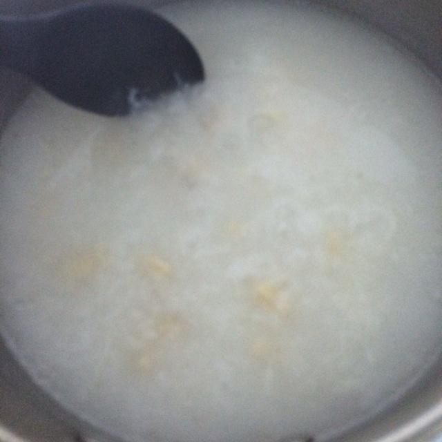 鮑魚瑤柱牛乳粥的做法 步骤7